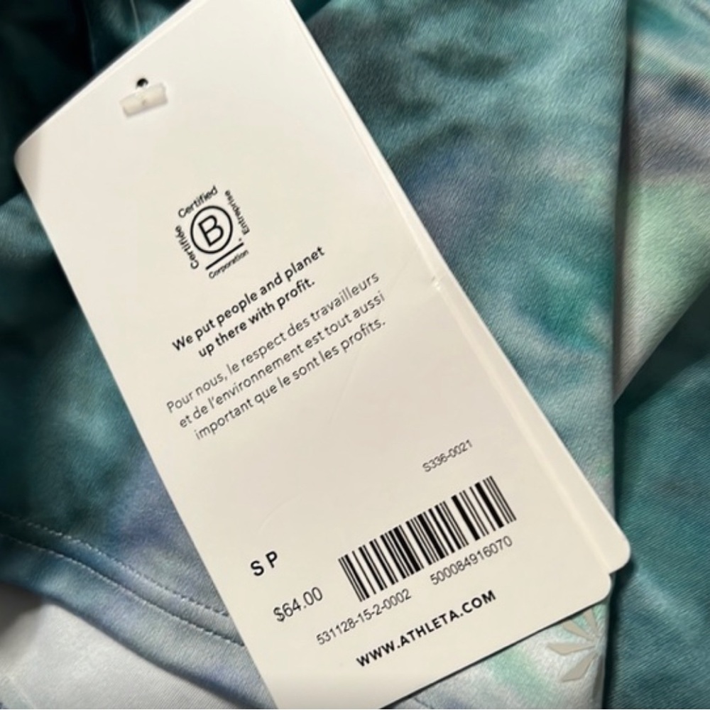 - NWT Athleta D-DD Conscious Crop Printed - Picture 6 of 6